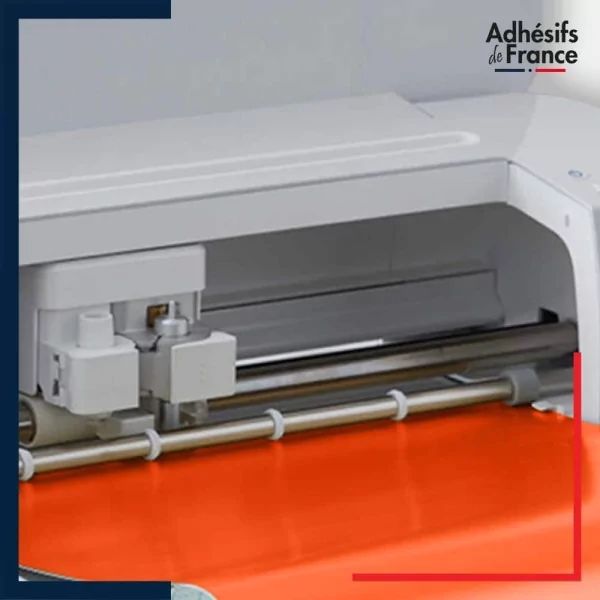 machine découpe adhesif vinyle Vivid Red